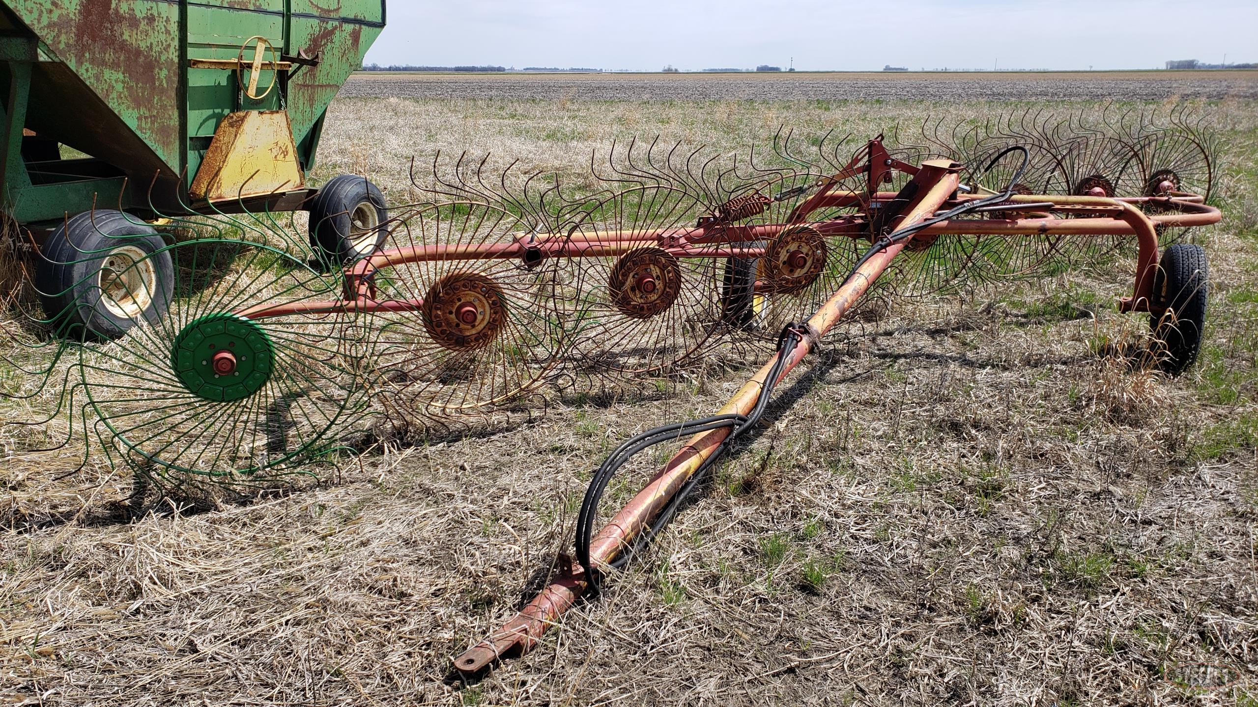8 wheel hay rake, _1.jpg